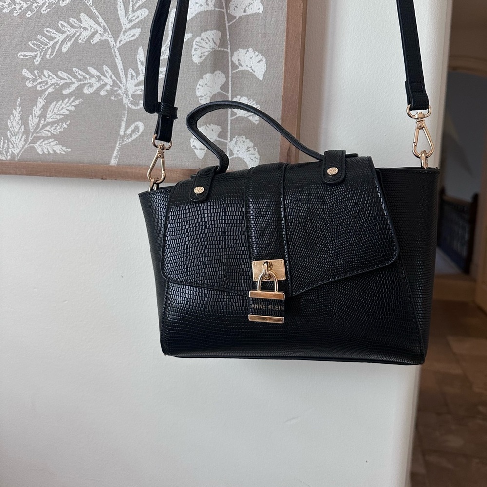 Anne Klein Black and Gold Crossbody Bag with Elegant Hardware - Picture 5 of 7